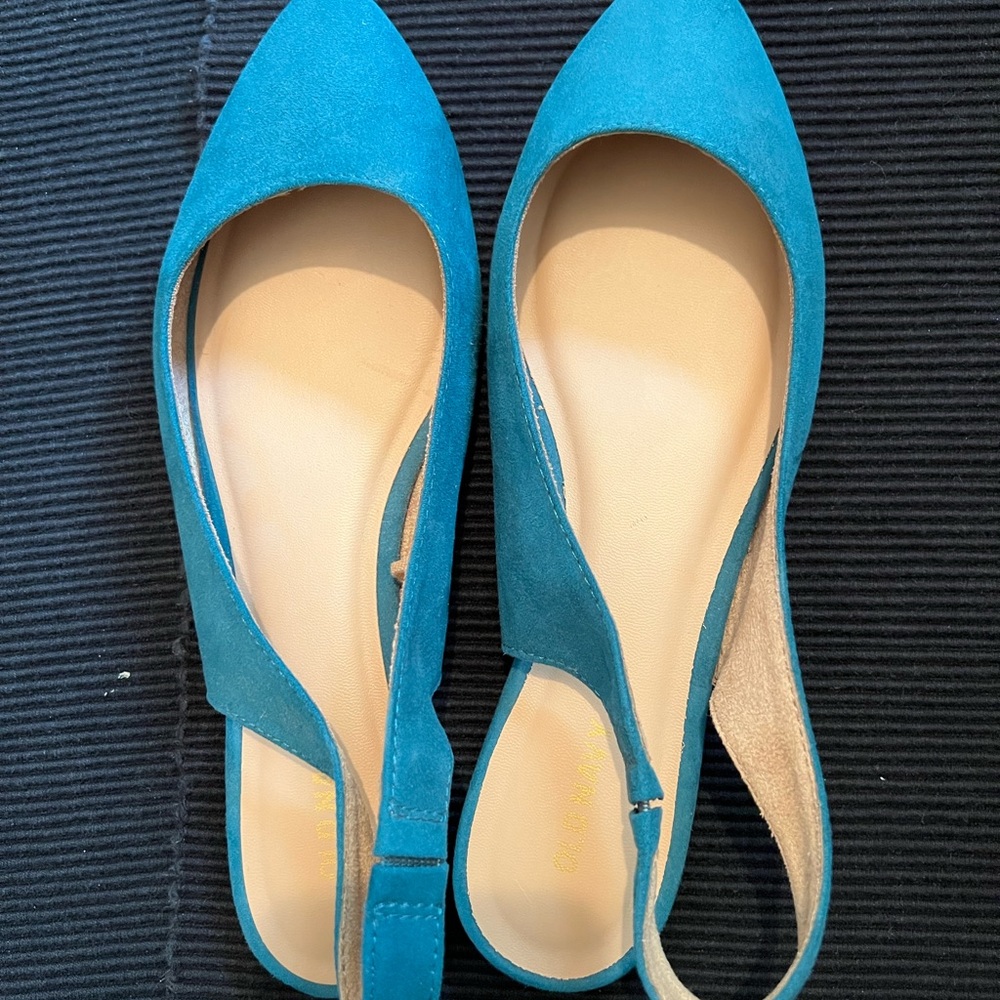 OLD NAVY FLATS